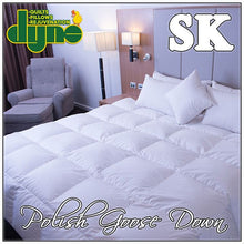 Load image into Gallery viewer, Polish Goose Down Quilt by Dyne, Super King size with baffle-boxed stitching, displayed on a bed in a modern bedroom setting.
